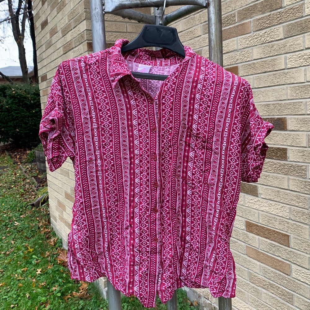 Red patterned button up - Picture 4 of 4